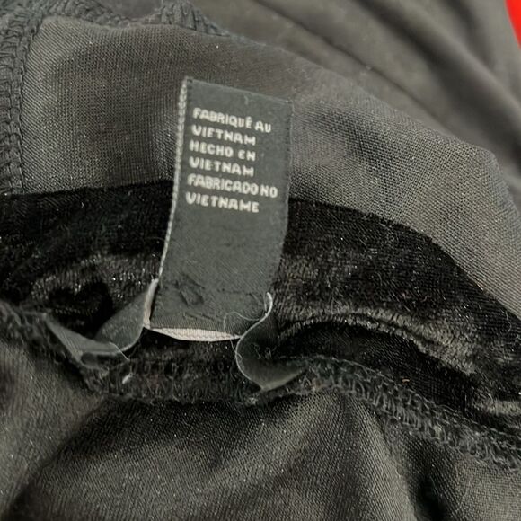 FOREVER 21 BLACK DRESS SZ MEDIUM HIGH NECK LONG SLEEVE MINI SLIT SIDE VELVET - Picture 8 of 11